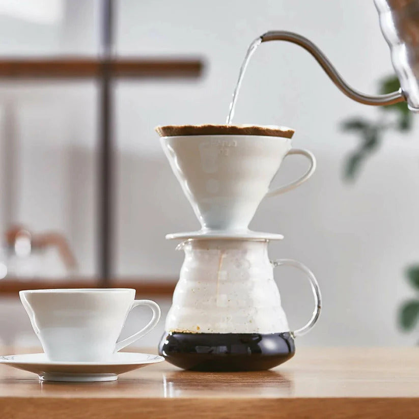Cafetera Hario V60 01 (Cerámica Blanco) - Dripper para Café de Especialidad